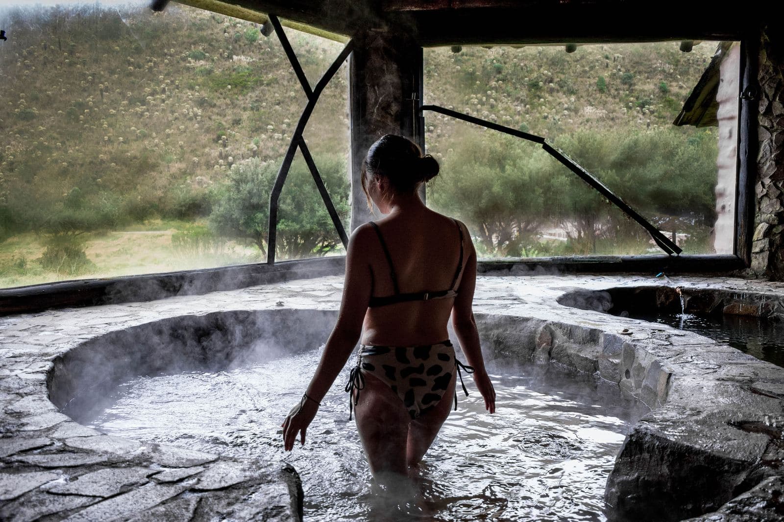 Fotografía de huésped en piscina termal al aire libre